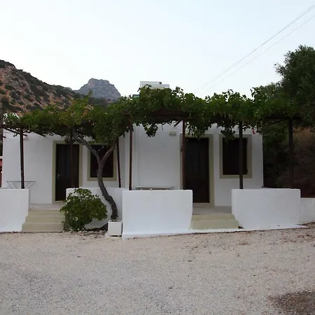 Ledra Bay Apartment *